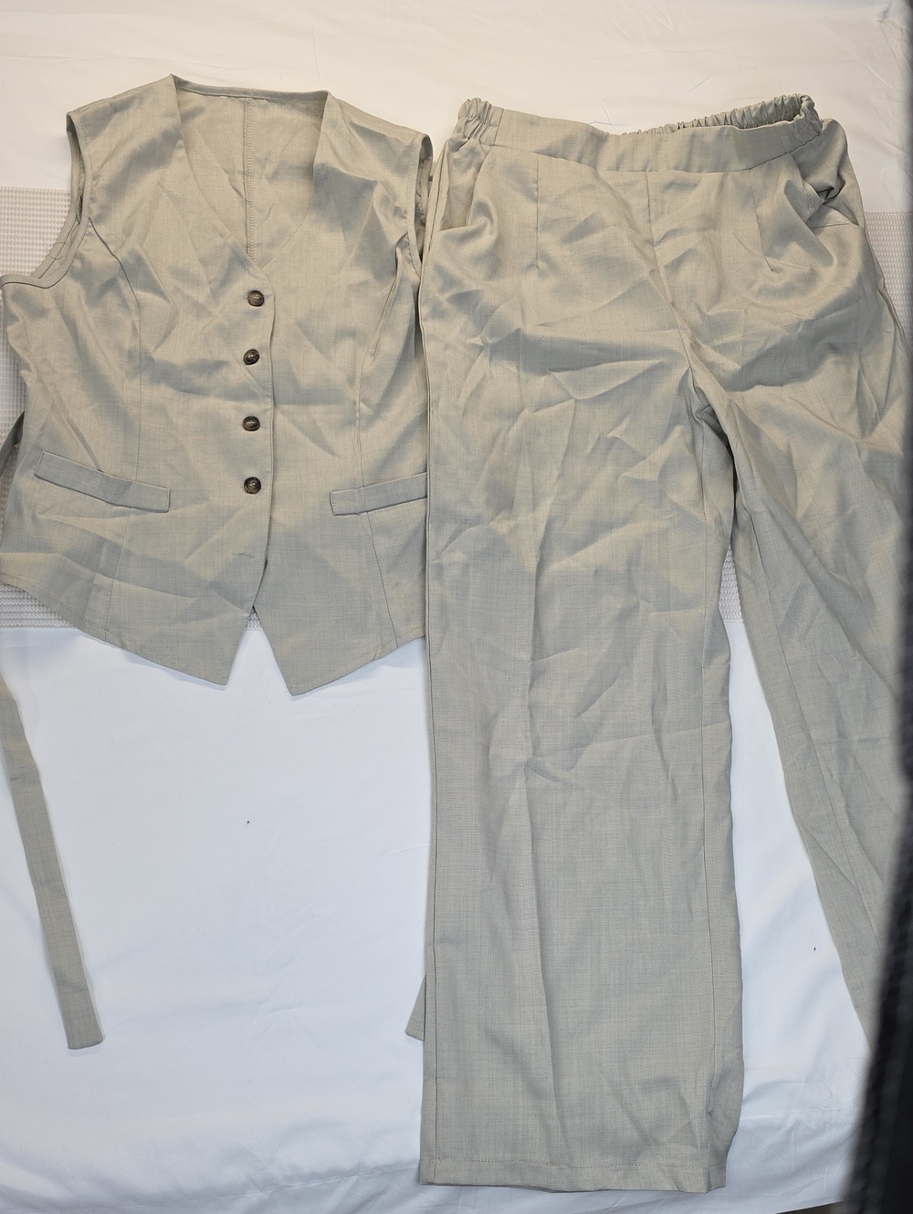 Women’s Tailored Two-Piece Pant Set in Light Beige L